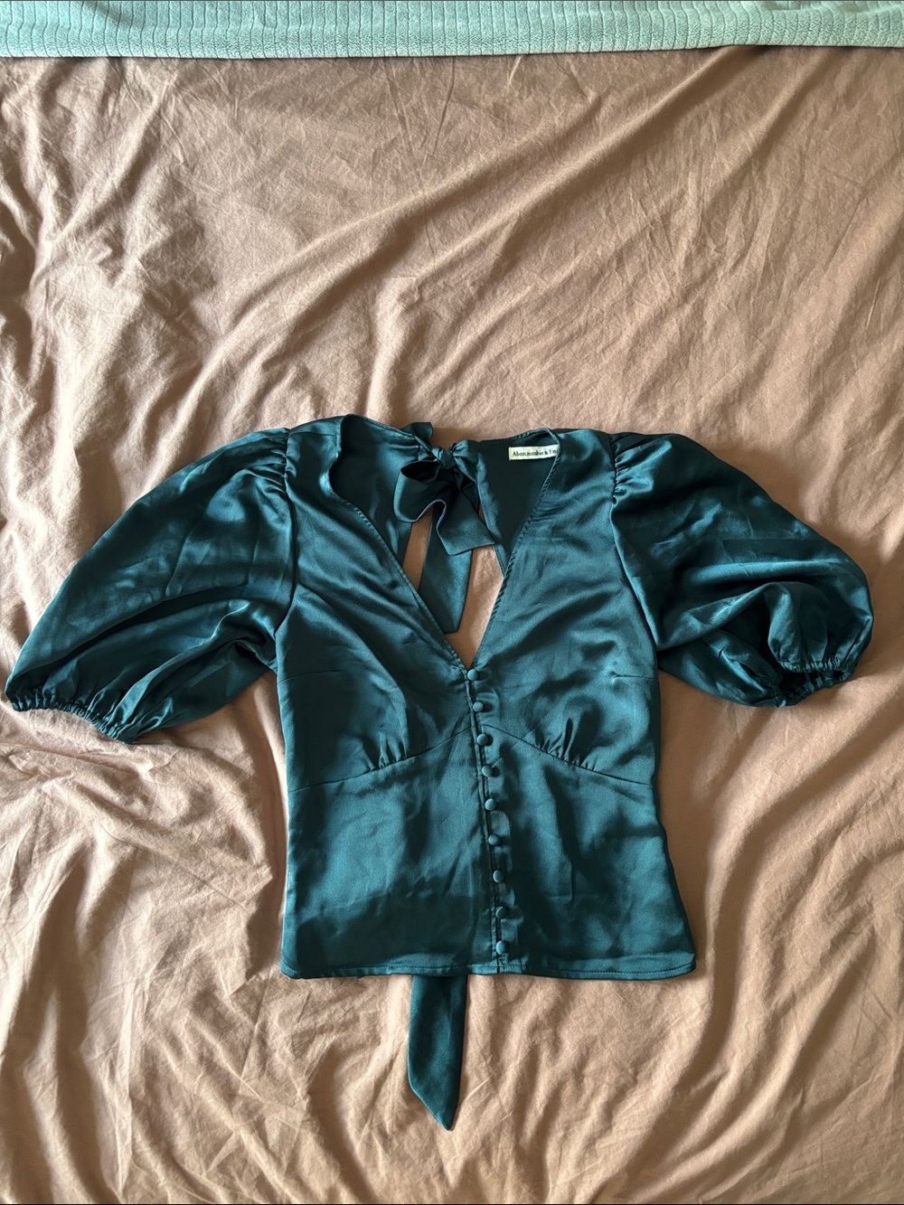 Abercrombie and Fitch Satin Teal Puff-Sleeve Button Front Top size XS